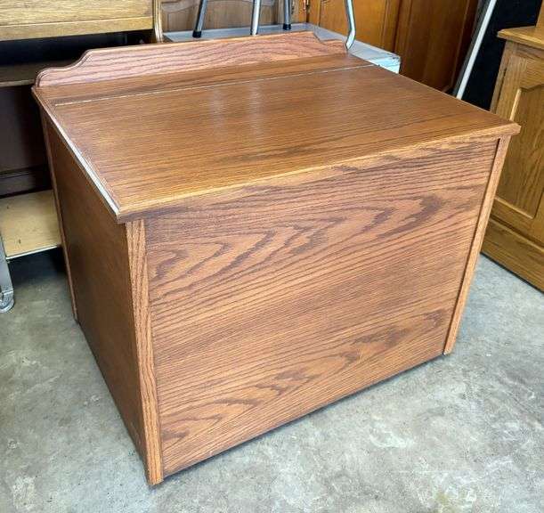 Assorted Furniture