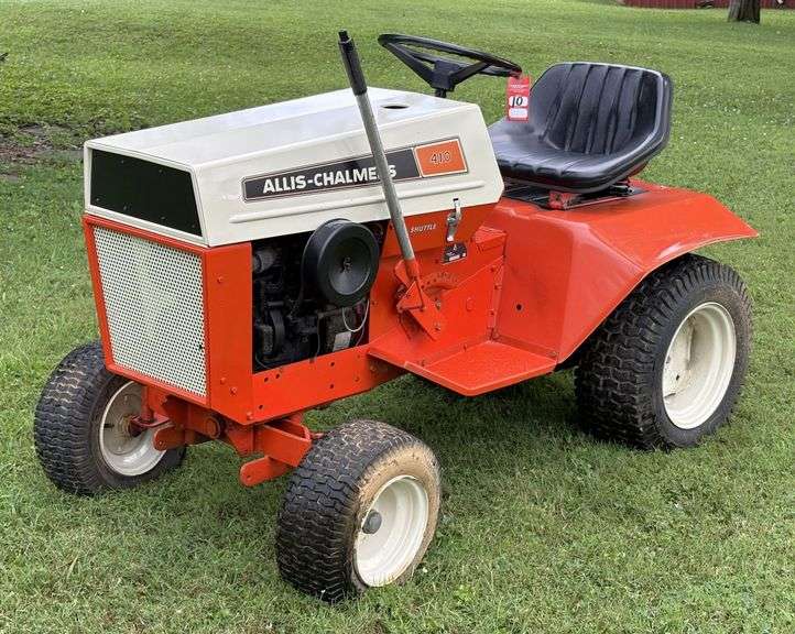 1973 Allis-Chalmers 410 Lawn & Garden Tractor
