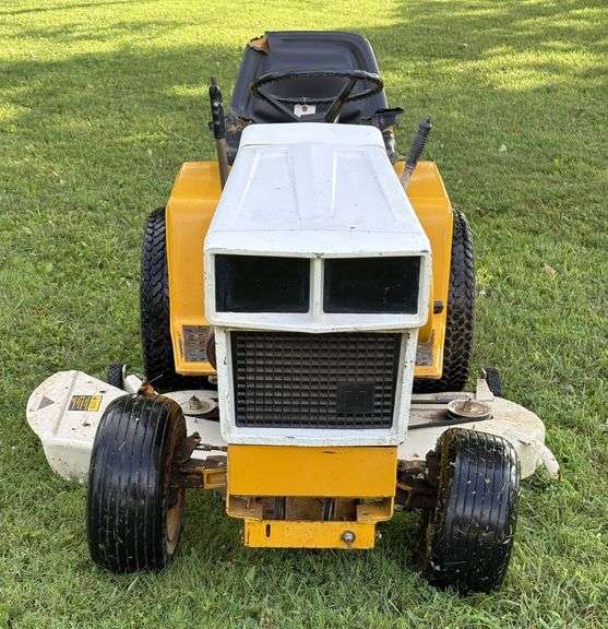 International Cub Cadet 128 Lawn & Garden Tractor