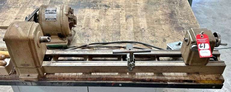 Craftsman Wood Lathe with Knife Set
