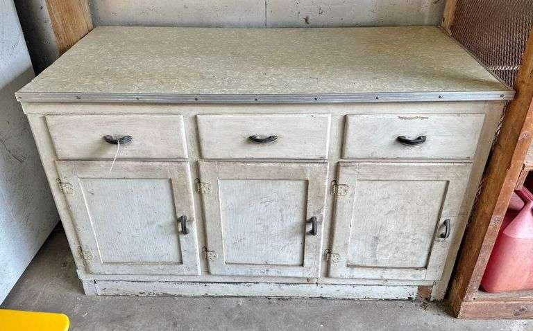 Early 3-Drawer Cabinet image