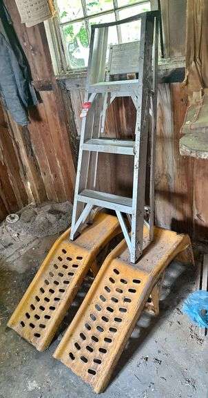 Aluminum Step Ladder & Auto Ramps