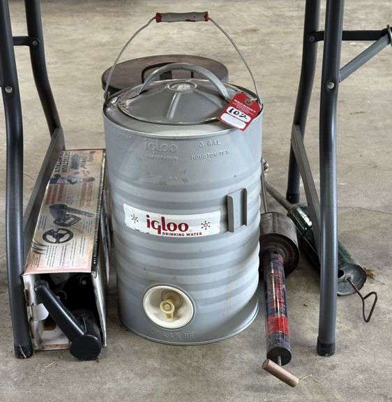 Vintage L&N RR Water Cooler, Metal Detector & Dusters