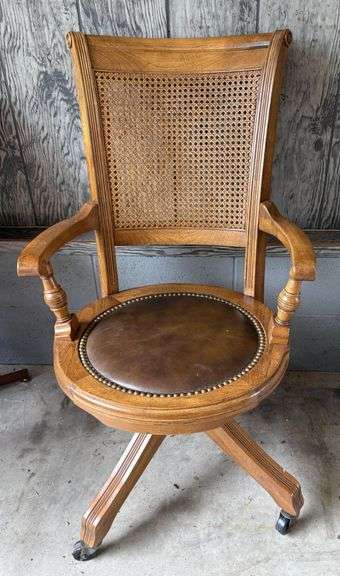 Chairs & Stools
