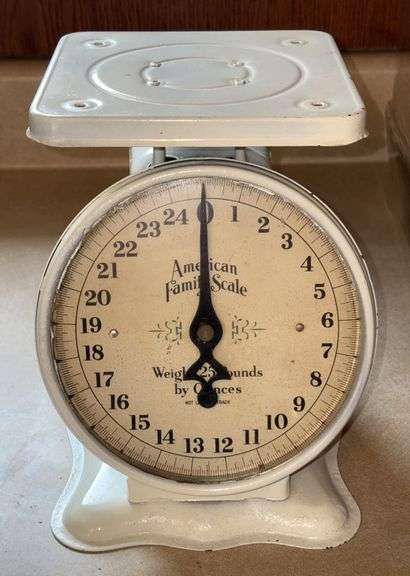 Vintage American Family Kitchen Scales