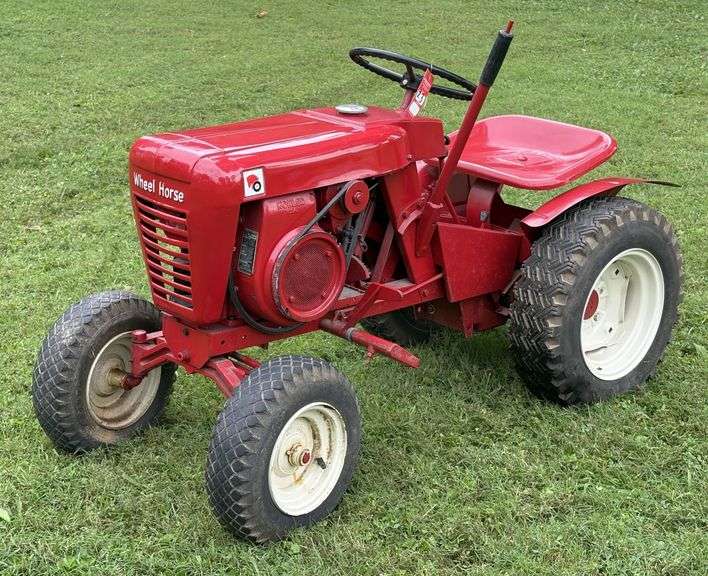 1962 Wheel Horse 702 Lawn & Garden Tractor