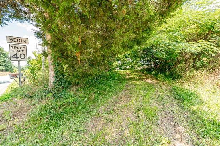 15 +/- acres on Old Hwy 11 Laconia, IN 47135