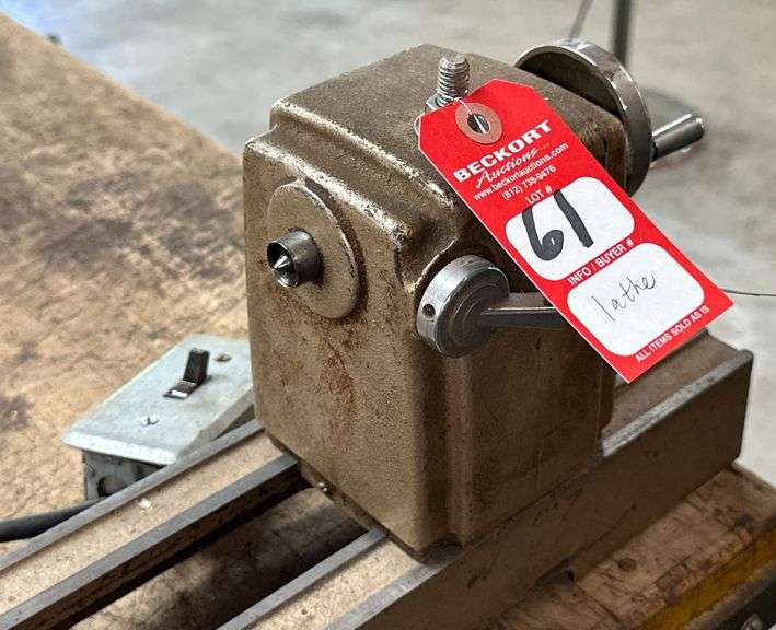 Craftsman Wood Lathe with Knife Set