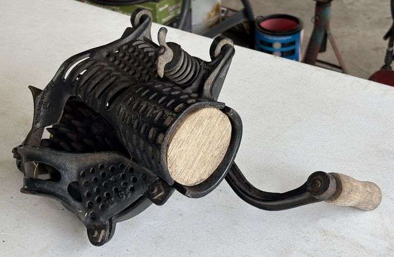 Black Hawk Hand Crank Corn Sheller