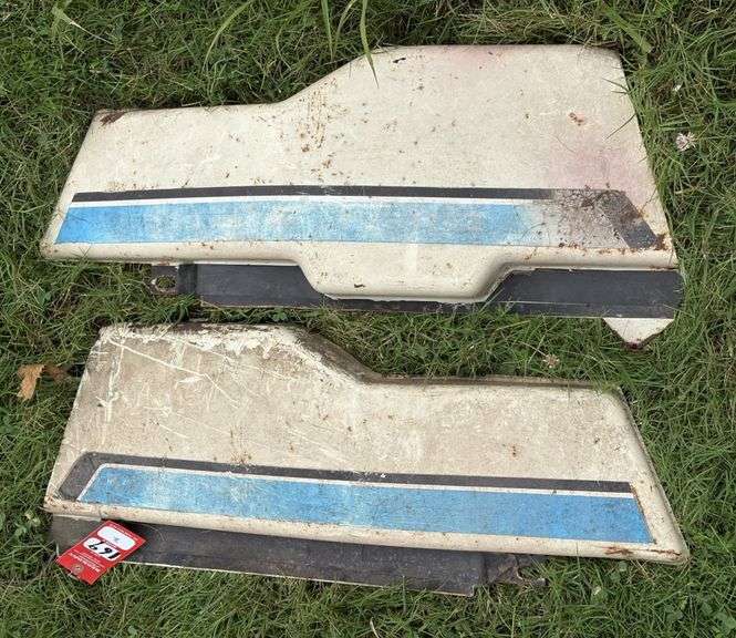 IH Cub Cadet 1200 Side Panels