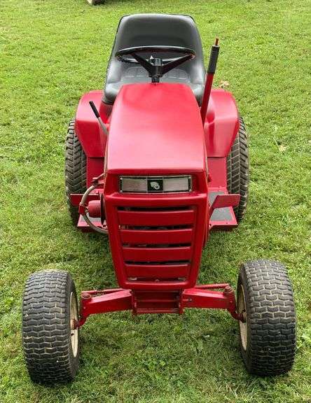 1978 Wheel Horse C-121 Lawn & Garden Tractor