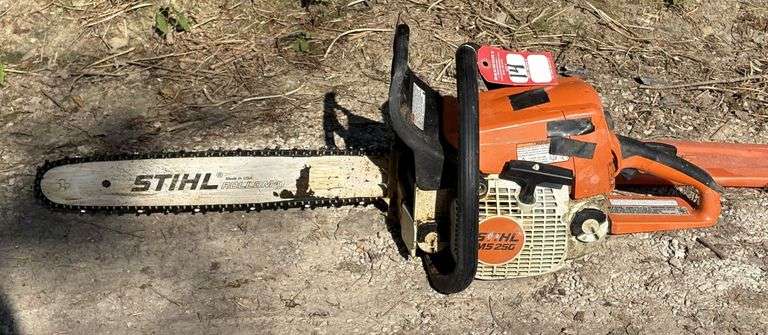Stihl MS250 Chainsaw