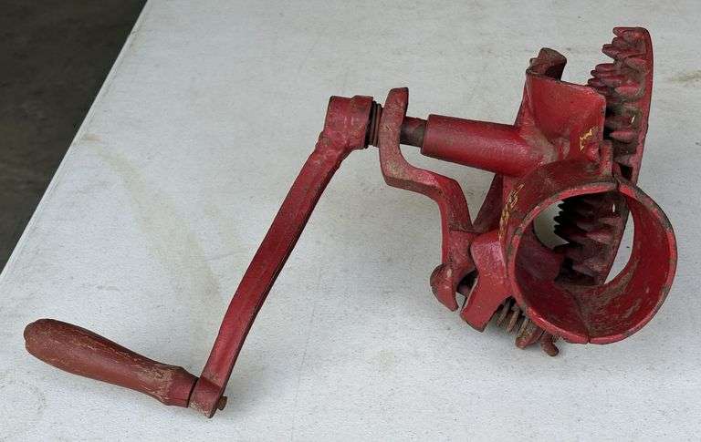 Red Chief Hand Crank Corn Sheller