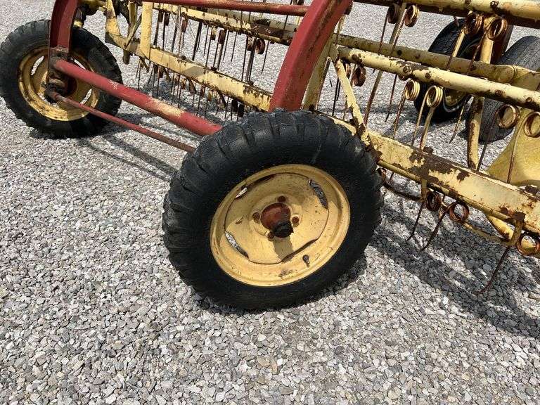 New Holland 56 Hay Rake