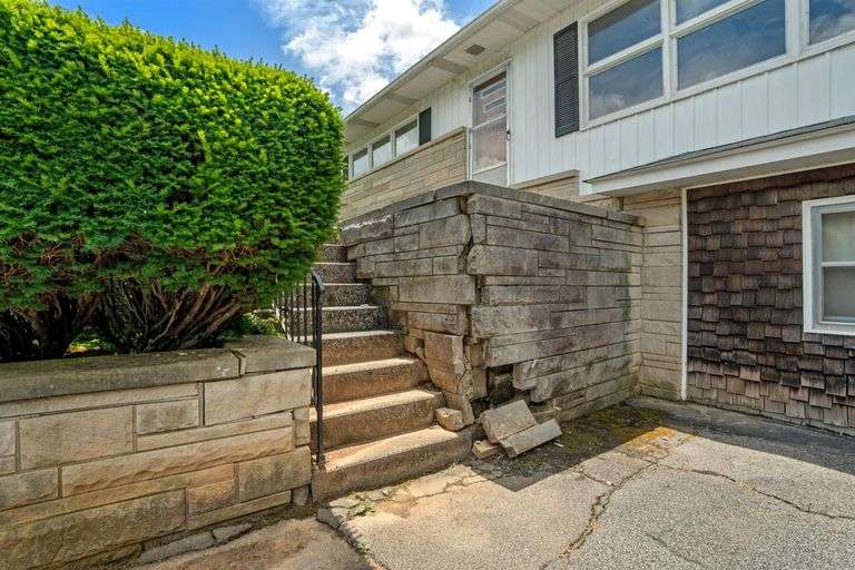 Marengo NO-RESERVE Real Estate Online Only Auction