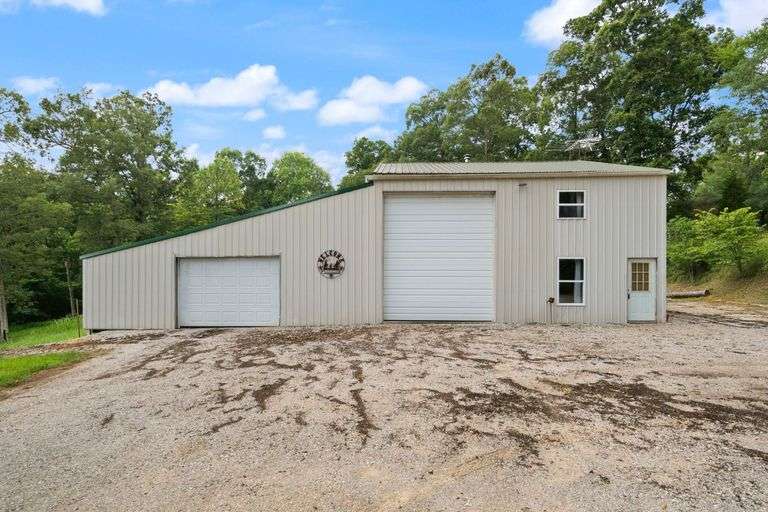 Depauw Barndominium & 3.4 Acre Real Estate Online Auction