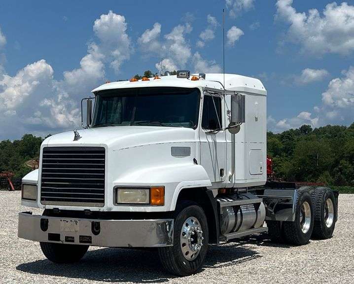 1998 Mack CH613 Truck