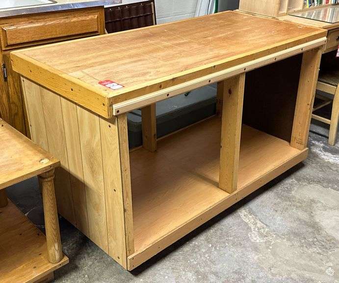 Work Station on Castors