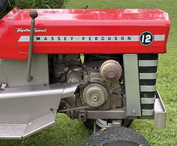 1967 Massey-Ferguson Hydra-Speed Lawn & Garden Tractor
