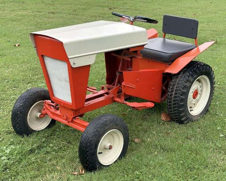 Jacobson Lawn & Garden Tractor