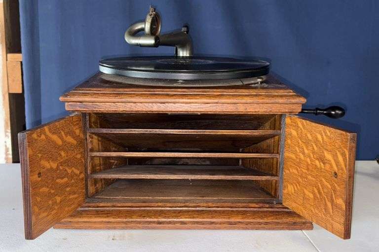 Victor Talking Machine Co. Table Model Victrola