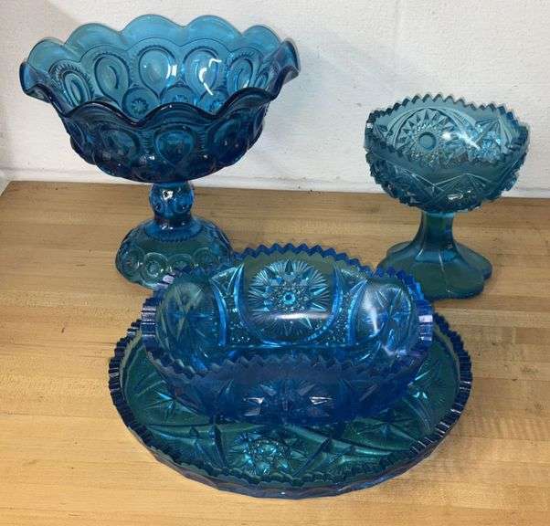 Blue Glassware image