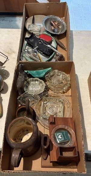 Ashtray & Dresser Items image