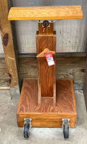 Shop Built Adjustable Material Stand