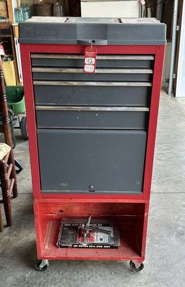 Benchtop Mobile Tool Chest image