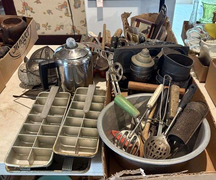 Vintage Kitchen Primitives & Cutlery