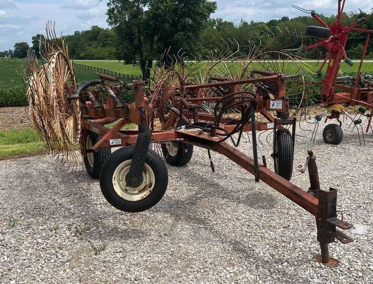 H&S Bi-Fold 8-Wheel Hay Rake