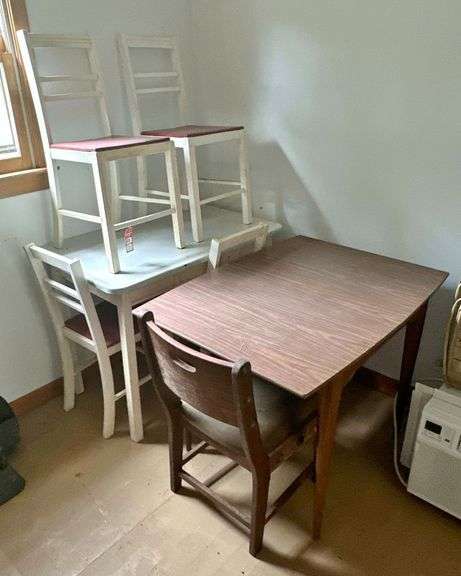 Vintage Dinette Table & Chairs