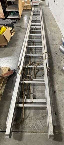 Commercial Grade 40ft Aluminum Extension Ladder with Legs- Late Addition