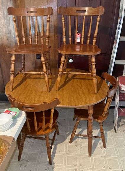 Maple Dinette Table & Chairs
