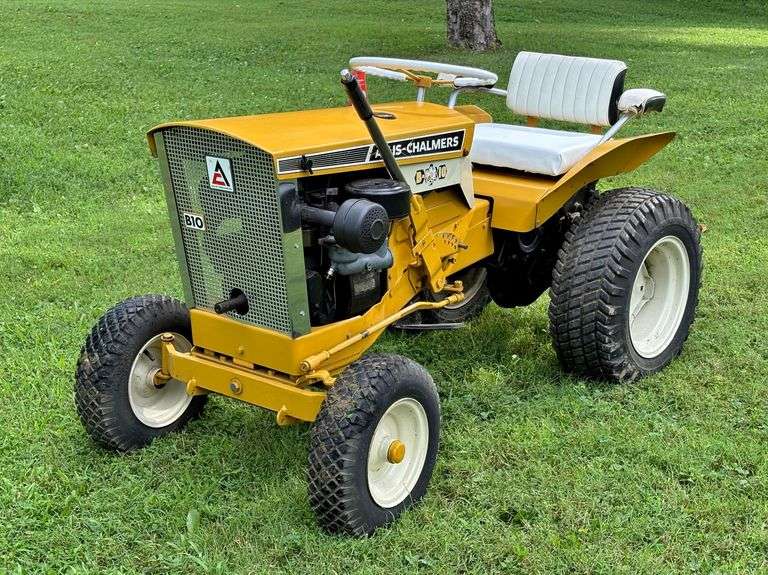 1966/67 Allis-Chalmers B-10 Lawn & Garden Tractor