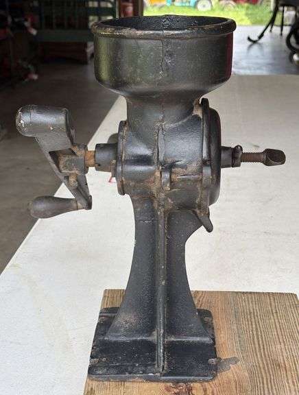 Vintage Cast Iron Grist Mill