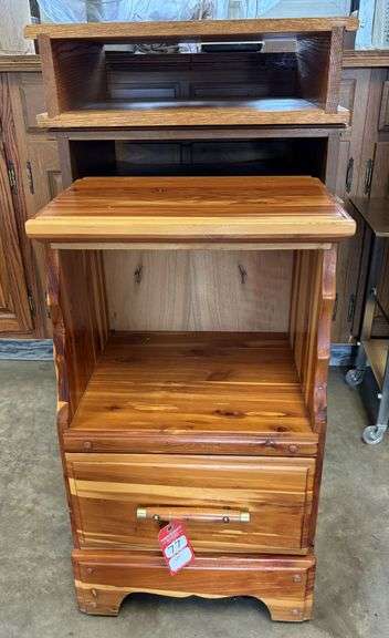 End Tables & Display Stands