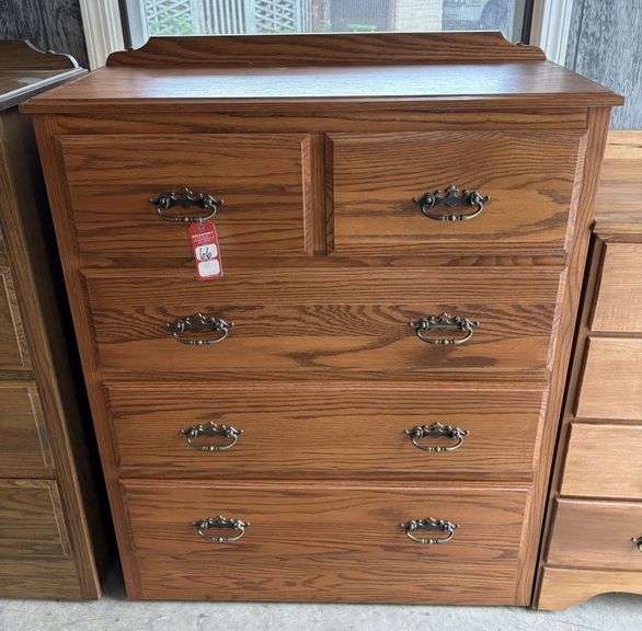 Oak Chest of Drawers