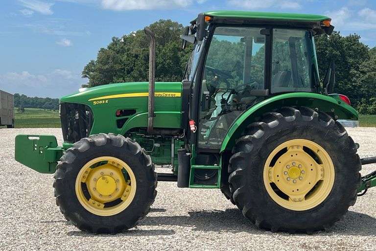 2013 John Deere 5083E 4x4 Tractor