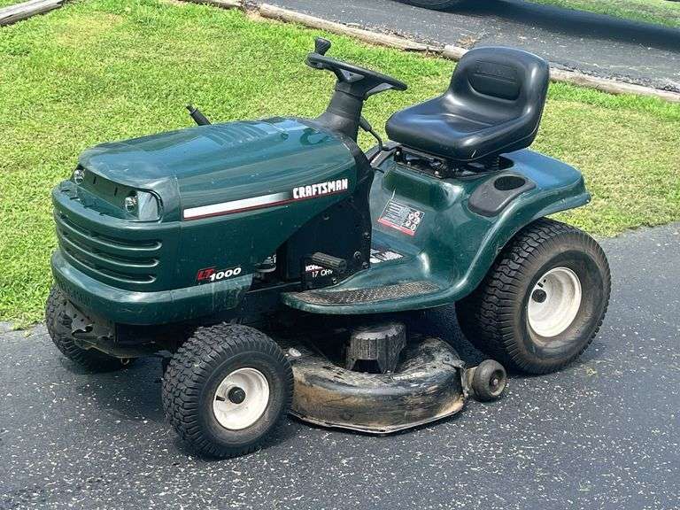 Craftsman LT1000 Lawn Tractor