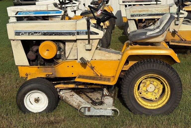 International Cub Cadet 149 Lawn & Garden Tractor