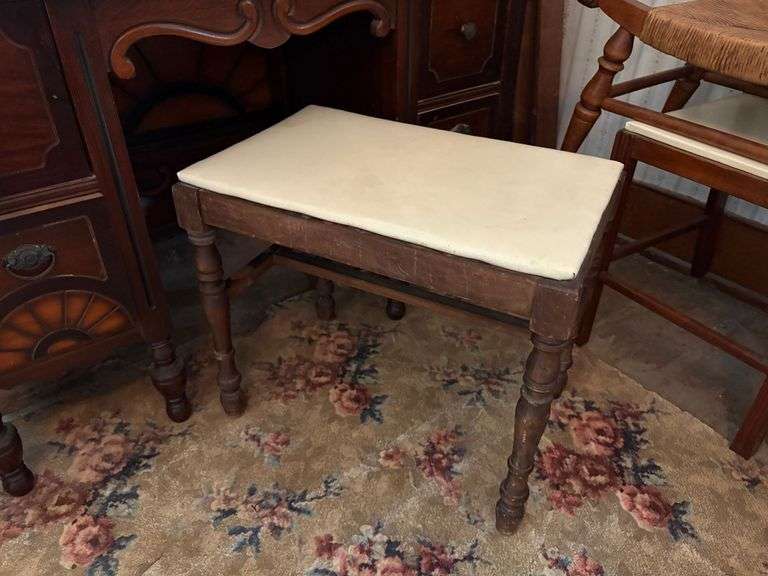 1930s Era Bedroom Suite