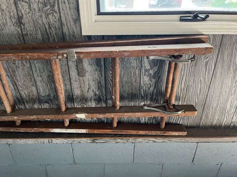 Wooden Extension Ladder