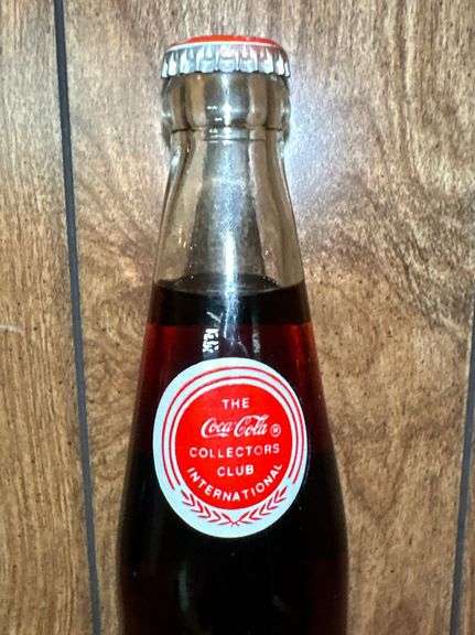 1987 Coca-Cola "Pete Rose" Commemorative Bottle - Rare