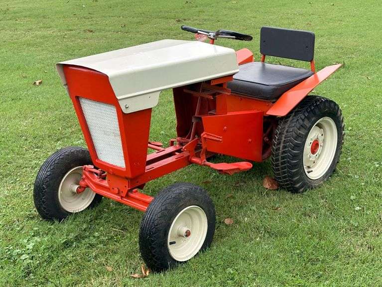 Jacobson Lawn & Garden Tractor