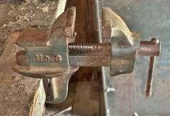 Early No. 3 2.5" Vise