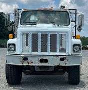 2001 International 2674 Form Handling Truck