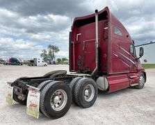 2001 Kenworth T2000 Semi Truck
