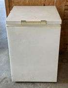 Holiday LC05 Chest Freezer