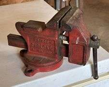 Belknap Cyclone No. 400 4" Swivel Vise